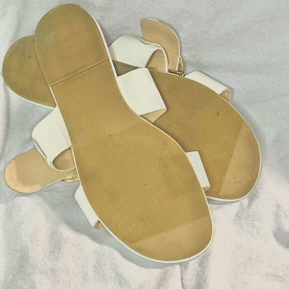 TOP MODA ADNEY WHITE STRAP GOLD BUCKLE FLAT SANDALS 6 - Picture 4 of 4